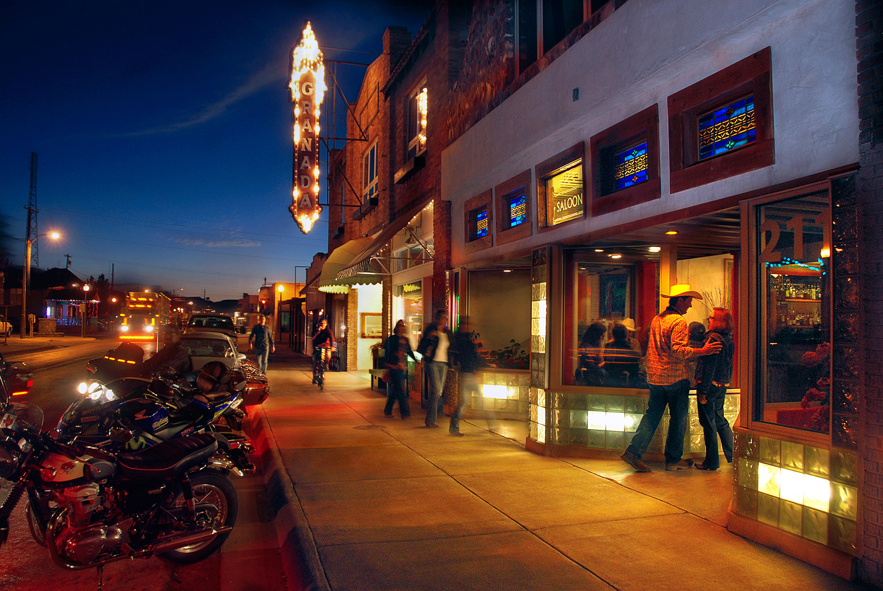 Be our fan for a chance to win a weekend stay in the heart of Far West