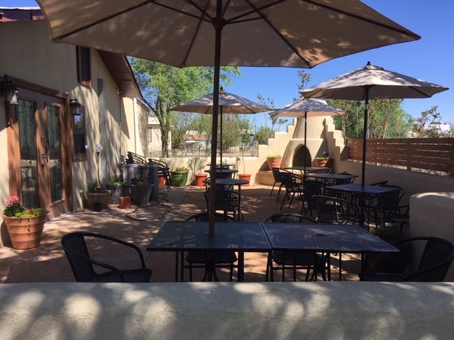 Creekside-patio 